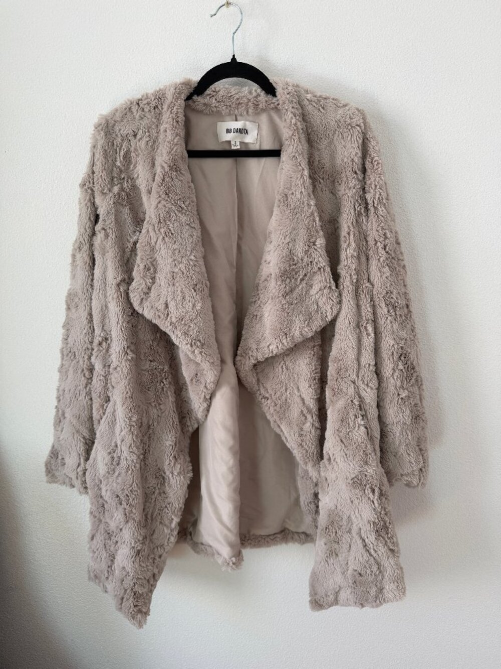 BB Dakota Warm Gray Fuzzy Jacket, Soft Cozy Faux Fur Jacket, Size S